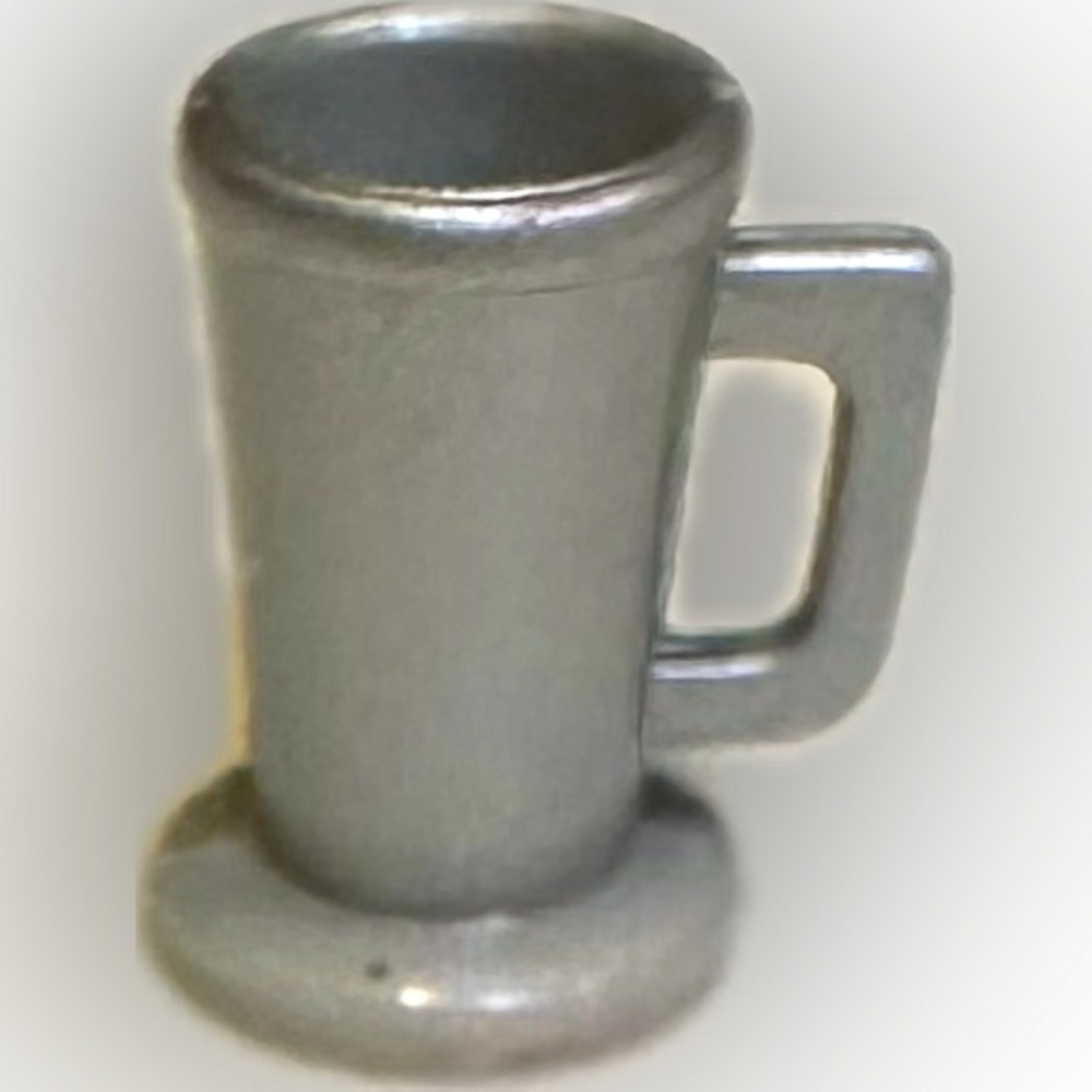 VTG RARE MINIATURE DOLLHOUSE PEWTER LIKE PLASTIC BEER MUG STEIN CUP 5/8” TINY